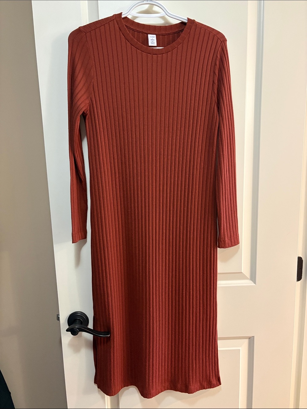 Old Navy Ribbed Long Sleeve Midi Dress in Rust